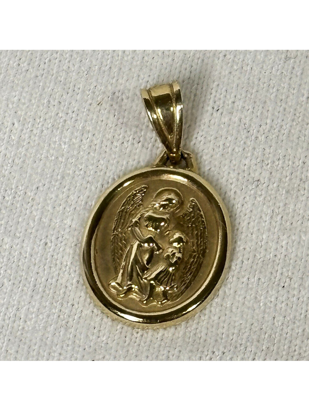 14K Gold Guardian Angel Medal Pendant Protect Me Bring Me Strength Religious 1g